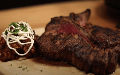 Porterhouse y Camarones Endiablados