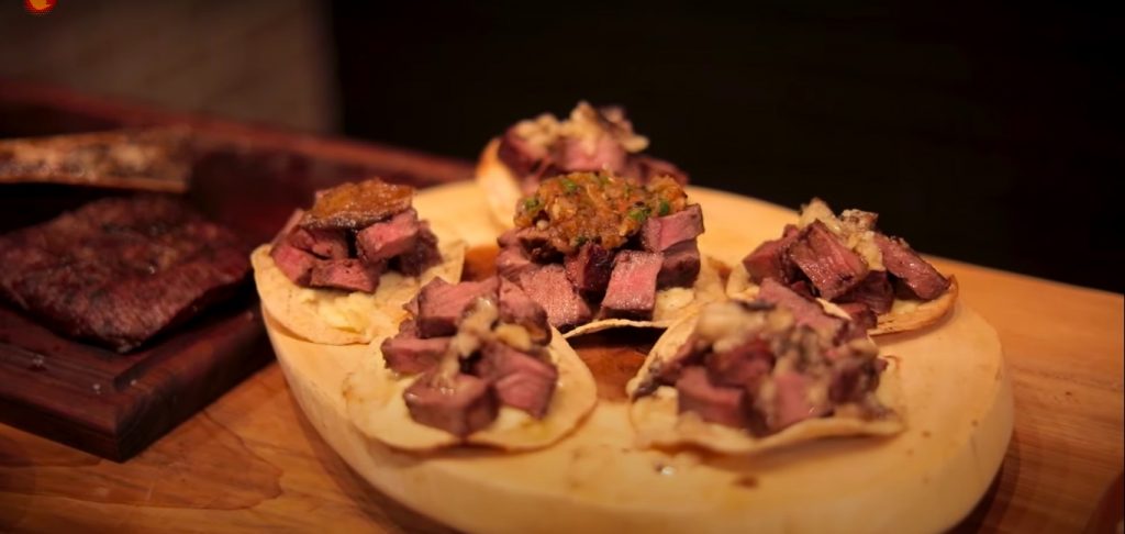 Vampiros de Carne Asada con Tuétano | Munchies Lab