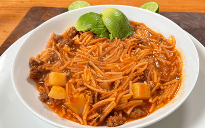 Fideo con tomate