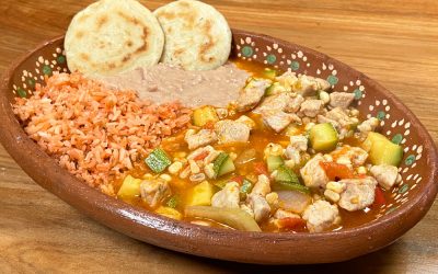 Carne de cerdo con calabaza y elote