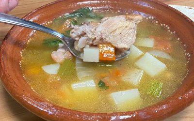 Caldo de Pollo 🍗