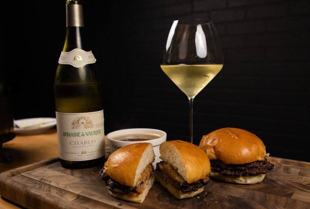 Hamburguesa con Vino Blanco y Sopa de Cebolla 🍔🔥