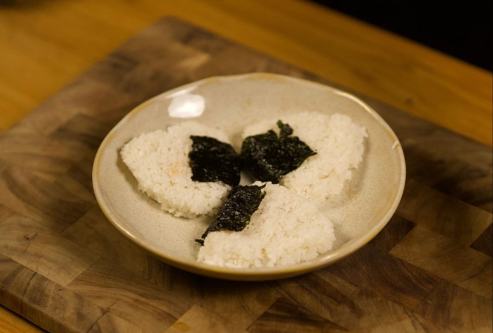 Spicy Salmon Onigiri 🍙