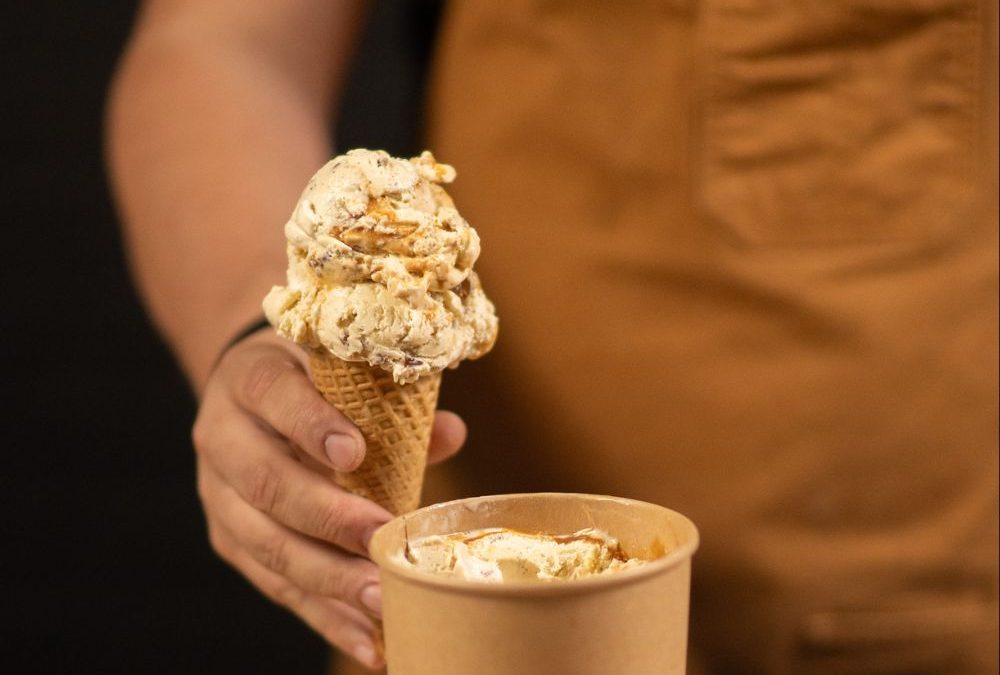 Helado Casero de Vainilla con Cajeta y Nuez 🍦